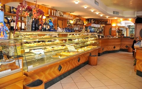 Pasticceria Laquale — Pastry shop in Outer Florence · Florence
