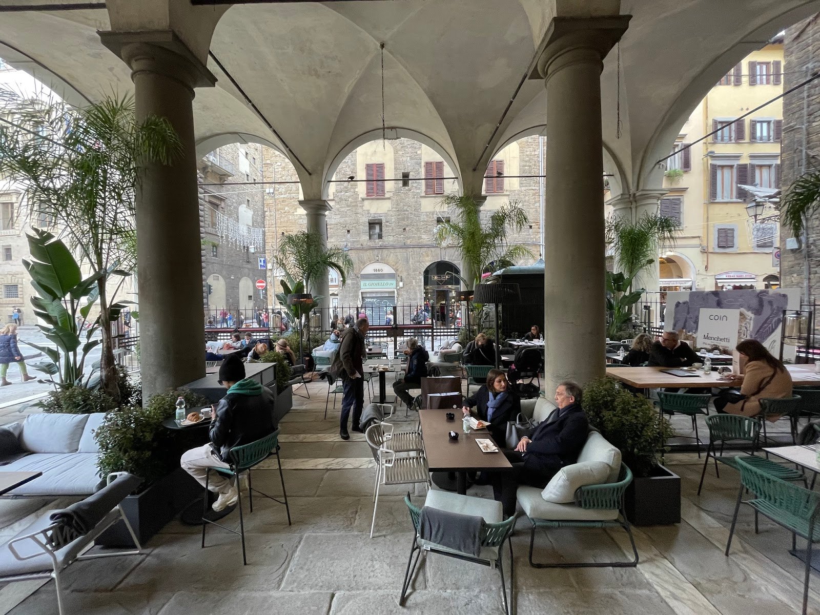 Menchetti Firenze - Cocktail Bar & Pizzeria — Pizza restaurant in Centro Storico, Florence