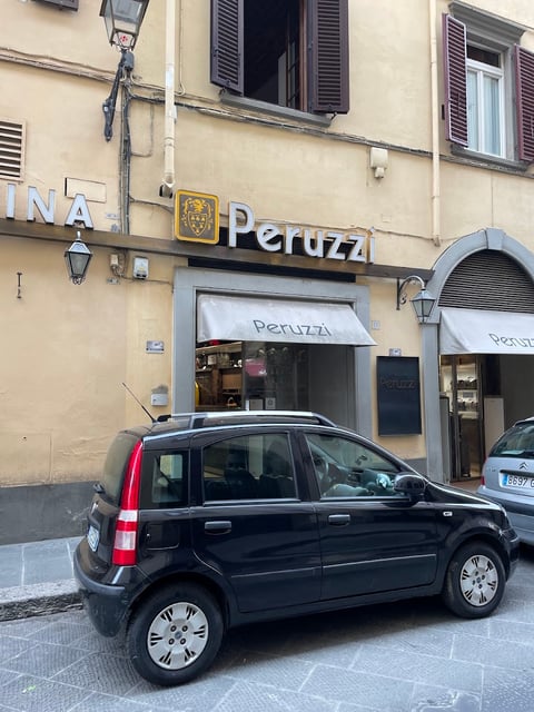 High Fashion Peruzzi — Store in Santa Croce · Florence