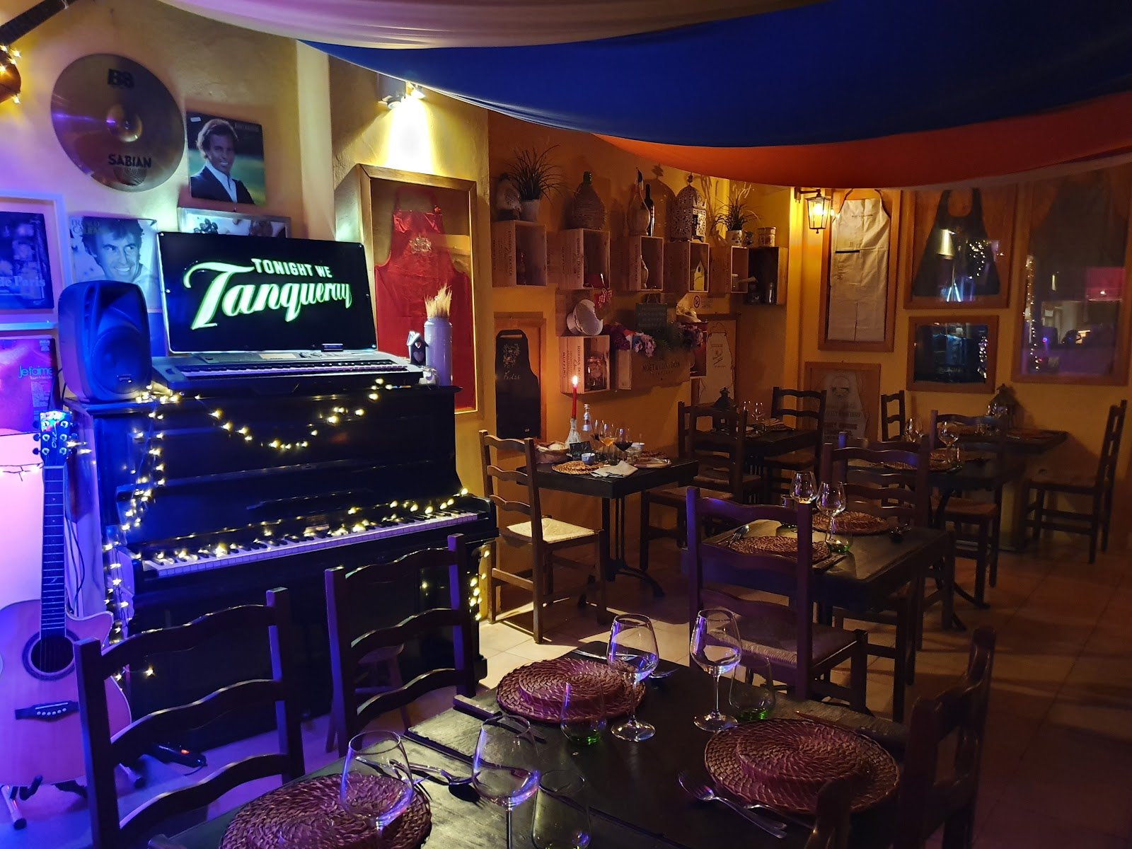 NOIR - Speakeasy — Restaurant in Outer Florence, Florence