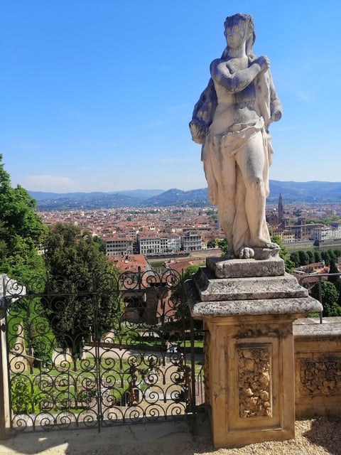 Tre Gigli Bed & Breakfast Firenze — Bed and breakfast in Santa Maria Novella · Florence