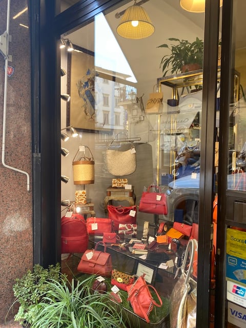 Pelletteria Valeria — Store in Santa Maria Novella · Florence