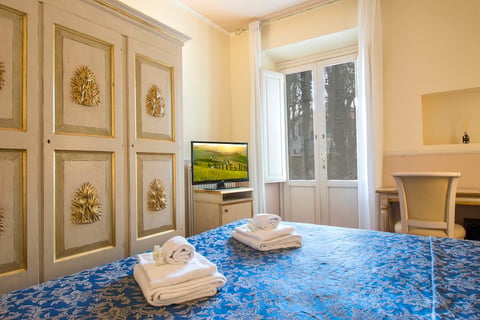 B&B Relais Tiffany — Hotel in Outer Florence · Florence