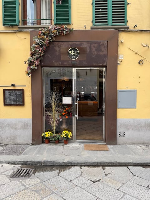 Shirāz Ristorante — Restaurant in Santa Croce · Florence