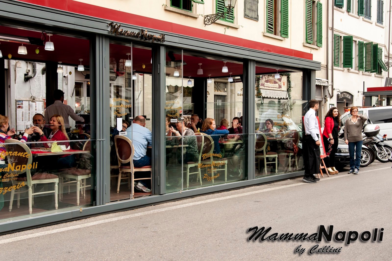 Mamma Napoli By Cellini — Restaurant in San Lorenzo, Florence