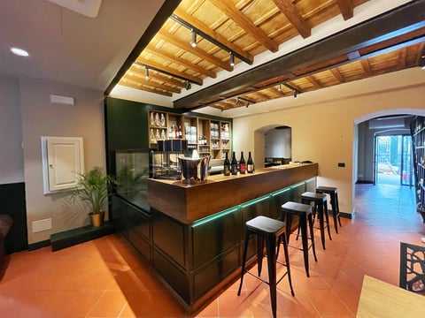 B Station Wine & Food LAB — Wine bar in Oltrarno · Florence