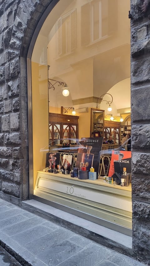 محل العطور — Clothing store in Santa Croce · Florence