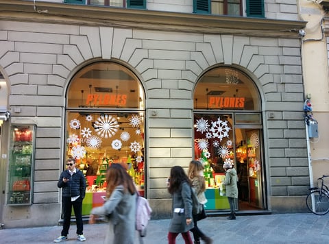 Pylones Firenze - Calzaiuoli — Store in Centro Storico · Florence