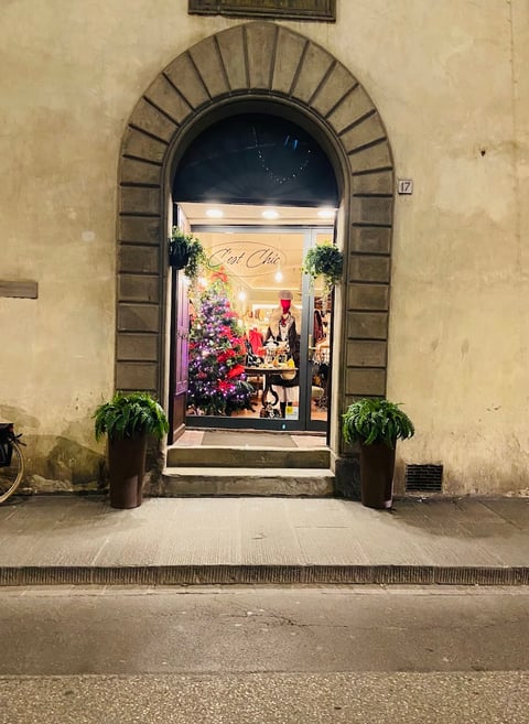 C'est Chic Vintage — Clothing store in Santa Maria Novella · Florence