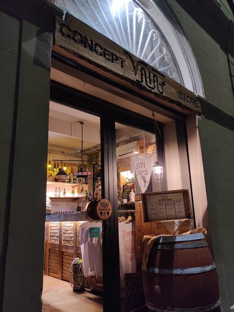 Vaia Concept Store — Restaurant in Oltrarno · Florence