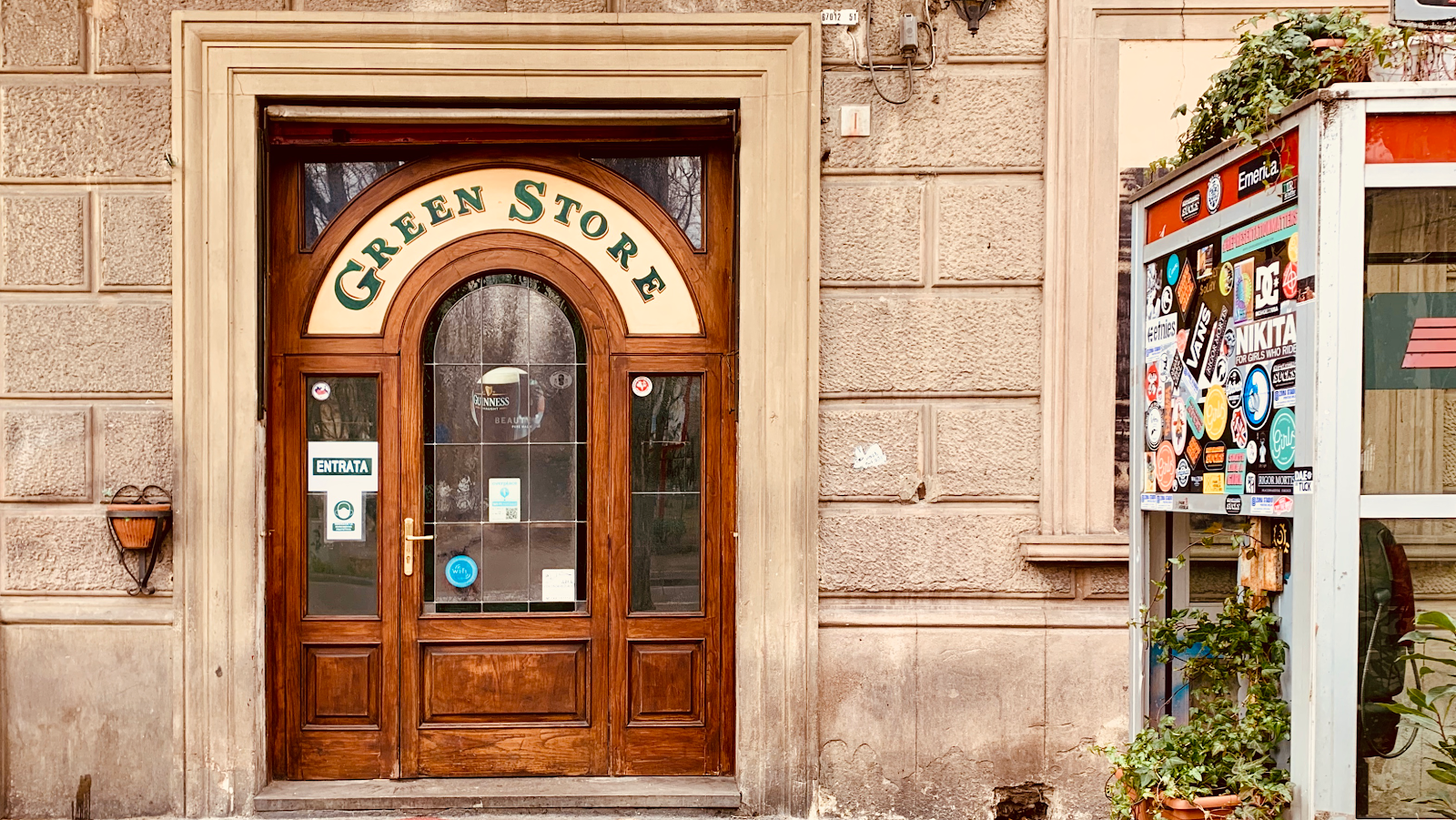 Green Store Pub - La Guerrina — Pub in Outer Florence, Florence