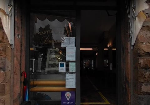Bar Pasticceria Lucarelli — Cake shop in Outer Florence · Florence