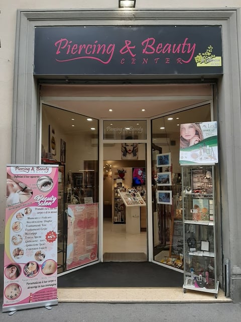 Piercing & Beauty Center — Store in San Lorenzo · Florence