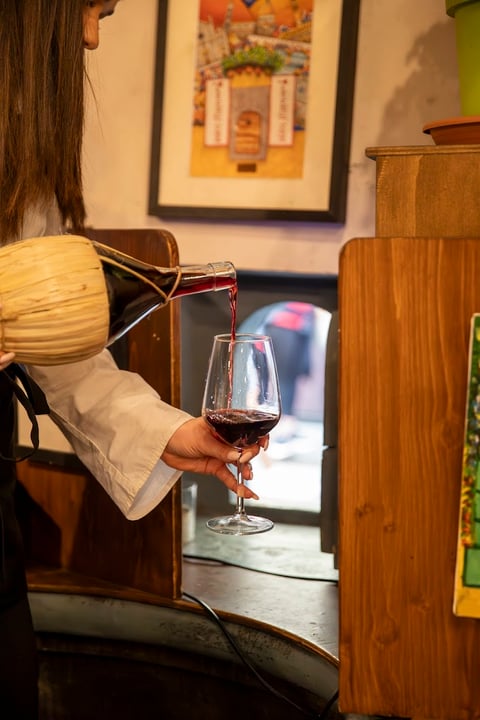 Buchetta del Vino Belle Donne | Historic Wine Window — Wine bar in Santa Maria Novella · Florence