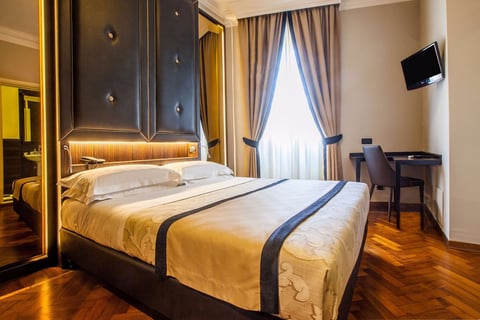 Hotel Lombardia — Hotel in Santa Maria Novella · Florence