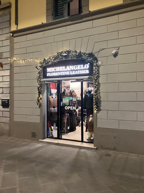 Michelangelo Florentine Leather — Store in San Lorenzo · Florence