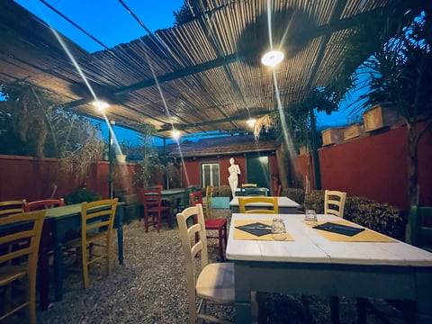 Laverace Pizzeria — Pizza restaurant in Outer Florence · Florence