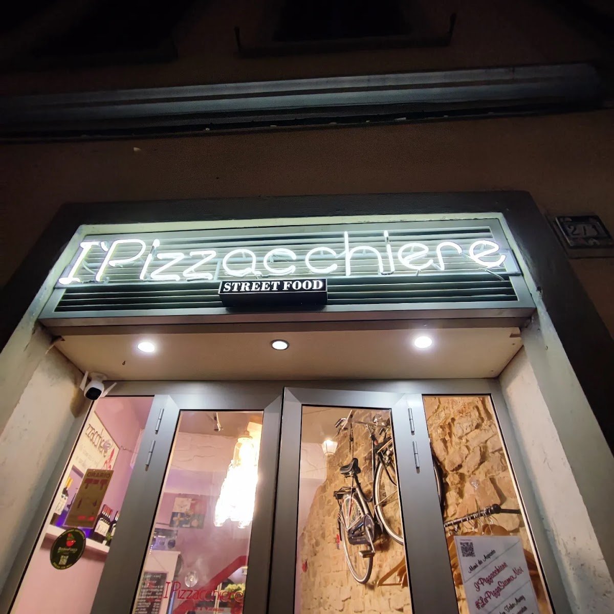 I'PIZZACCHIERE — Pizza restaurant in Oltrarno, Florence