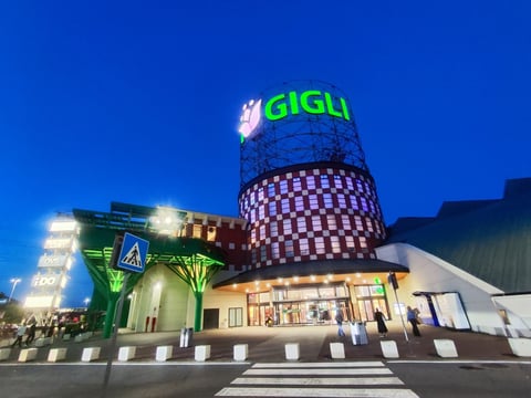 I Gigli — Shopping mall in Outer Florence · Florence