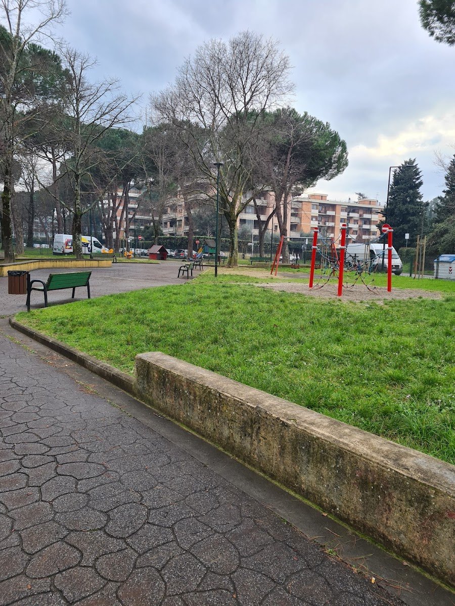 Area giochi piazza Francia — City park in Outer Florence, Florence