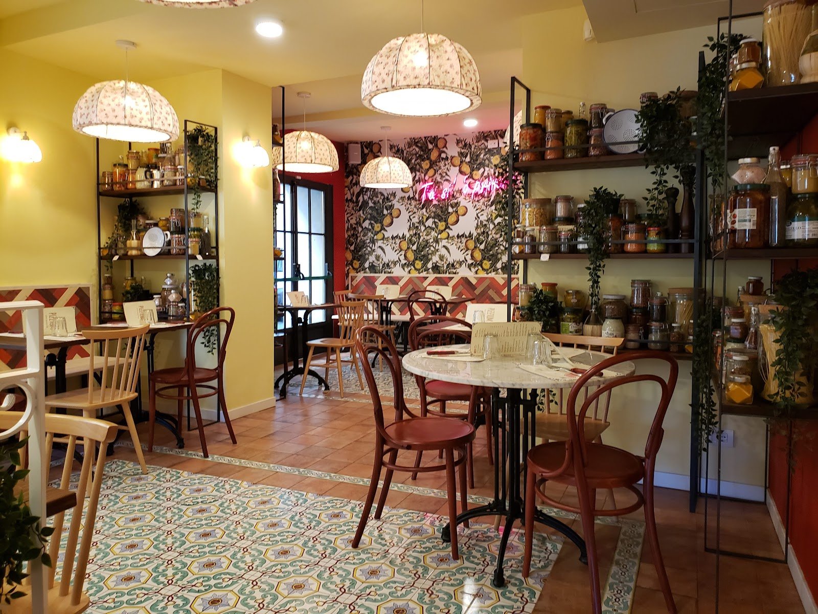 Pizzium - Firenze — Pizza restaurant in Oltrarno, Florence