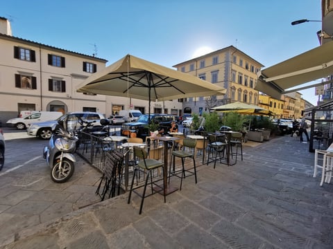 Lo Schiacciavino - San Frediano — Sandwich shop in Oltrarno · Florence