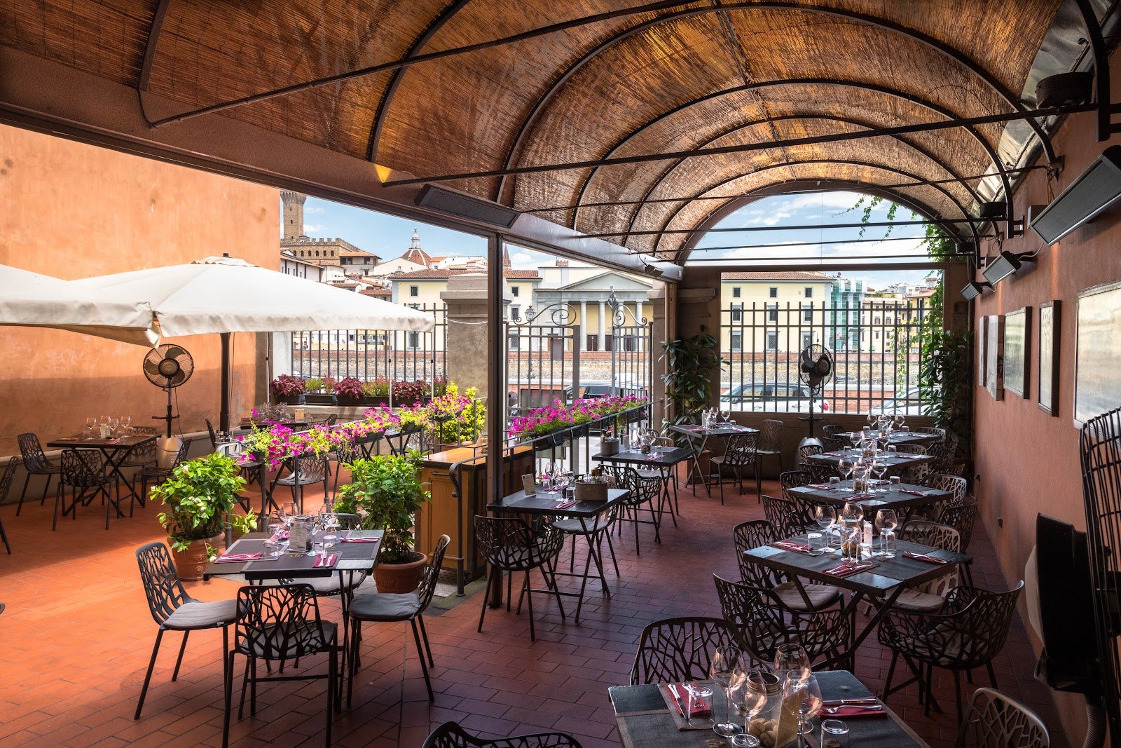 Lungarno 23 — Italian restaurant in Oltrarno, Florence