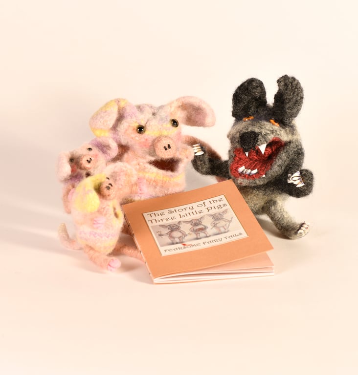 Lois Pawson Three Little Pigs, Wolf & Book