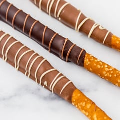Caramel Pretzel Rod