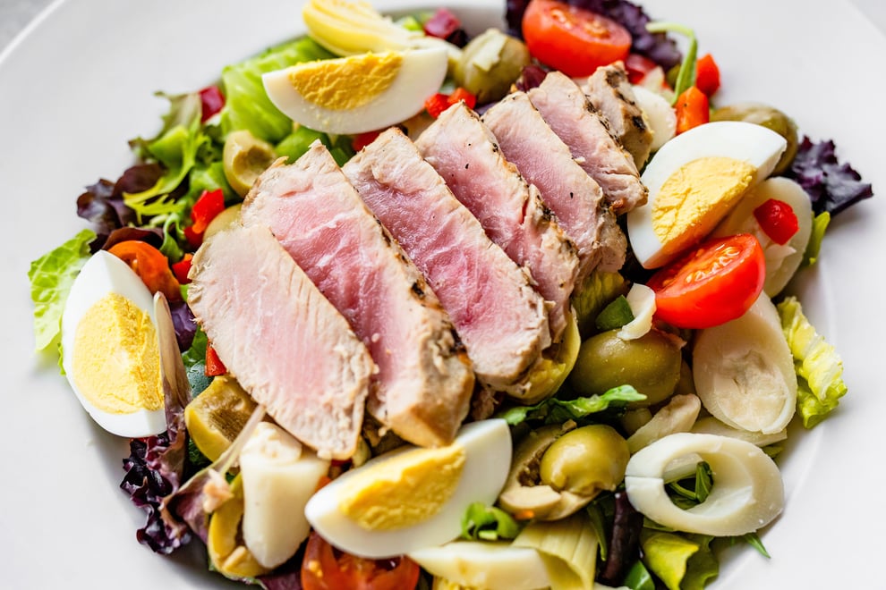 Queen of Hearts Salad W_ Seared Ahi Tuna H5.jpg