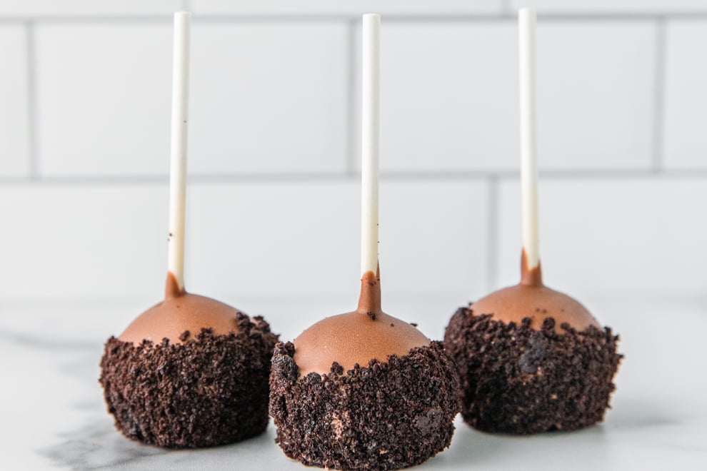 Aunt Etta Cake Pop square.jpg