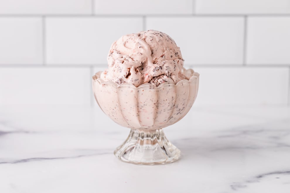 Winfield's Chocolate Bar Cherry Amaretto Ice Cream