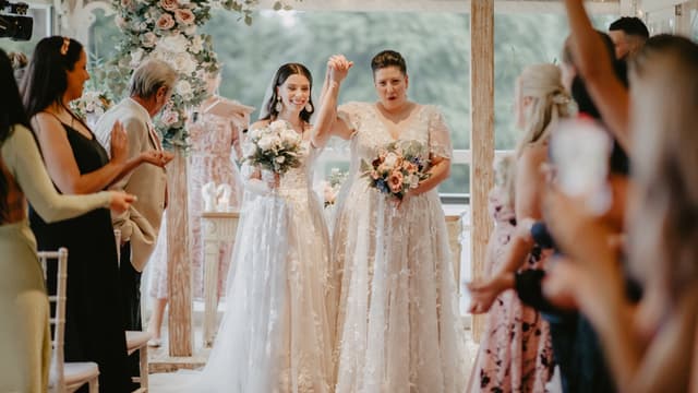 Choosing a wedding photographer Brisbane