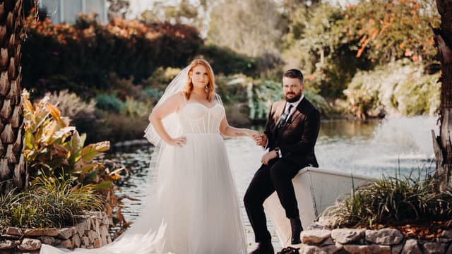An elopement photographer Brisbane guide to real moments