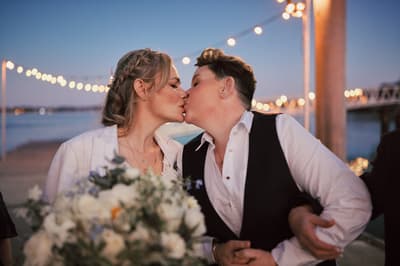 Mandy & Selina — image 370