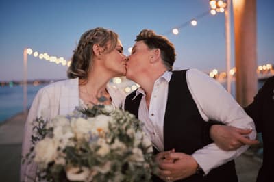 Mandy & Selina — image 372