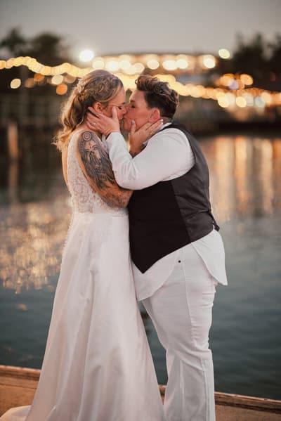 Mandy & Selina — image 378