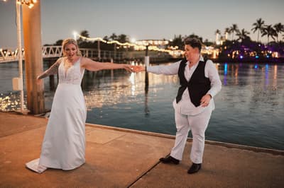Mandy & Selina — image 383