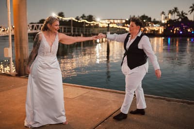 Mandy & Selina — image 387