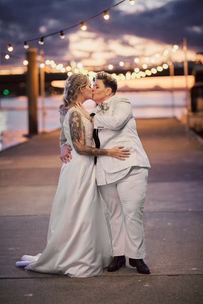 Mandy & Selina — image 397