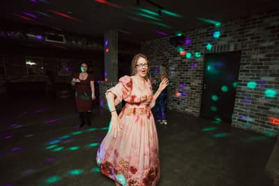 Mandy & Selina — image 700