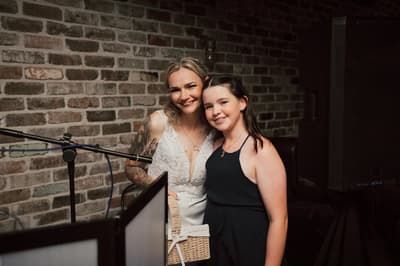 Mandy & Selina — image 733