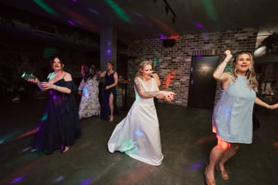 Mandy & Selina — image 754