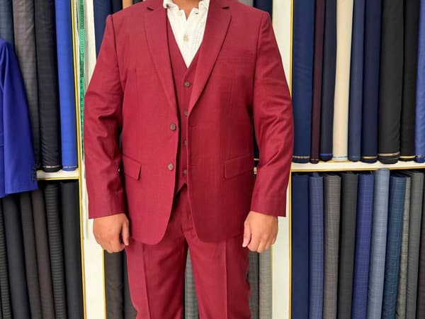 The Outfit Custom Tailor photo 10