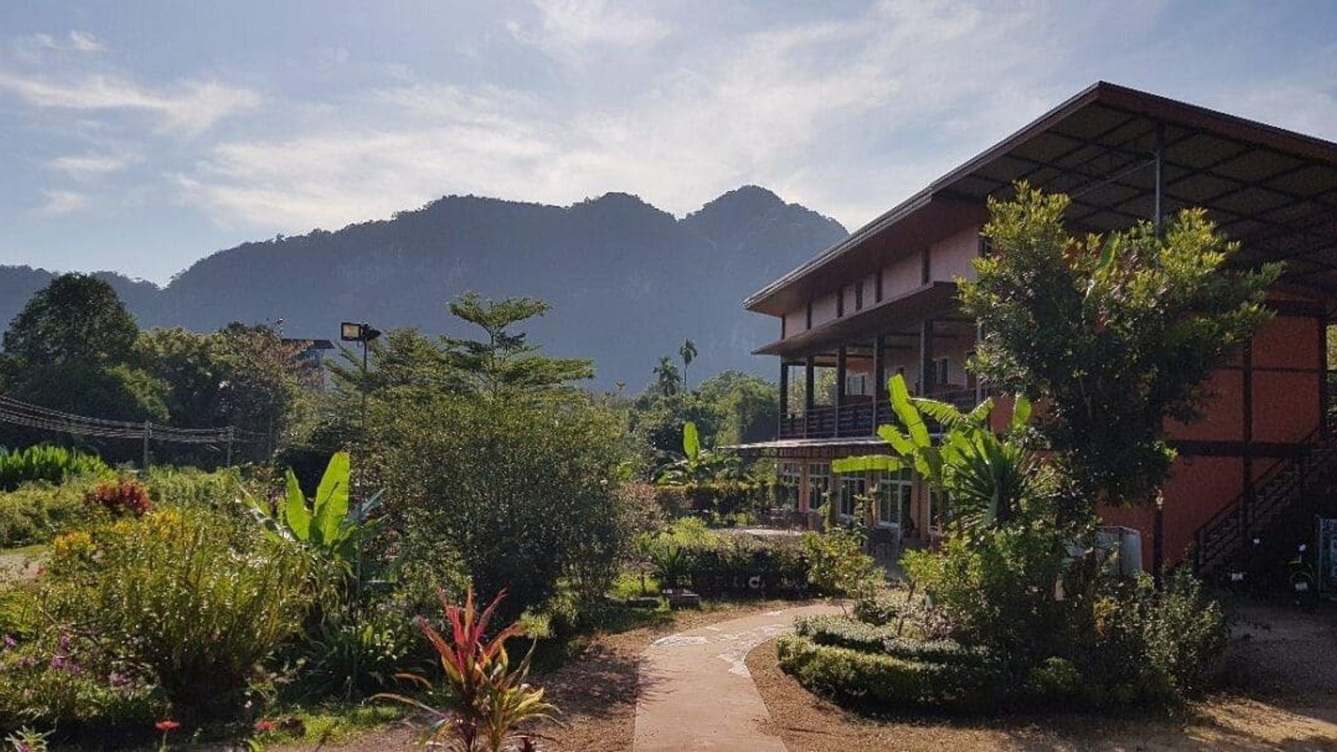 Khao Sok Country Resort