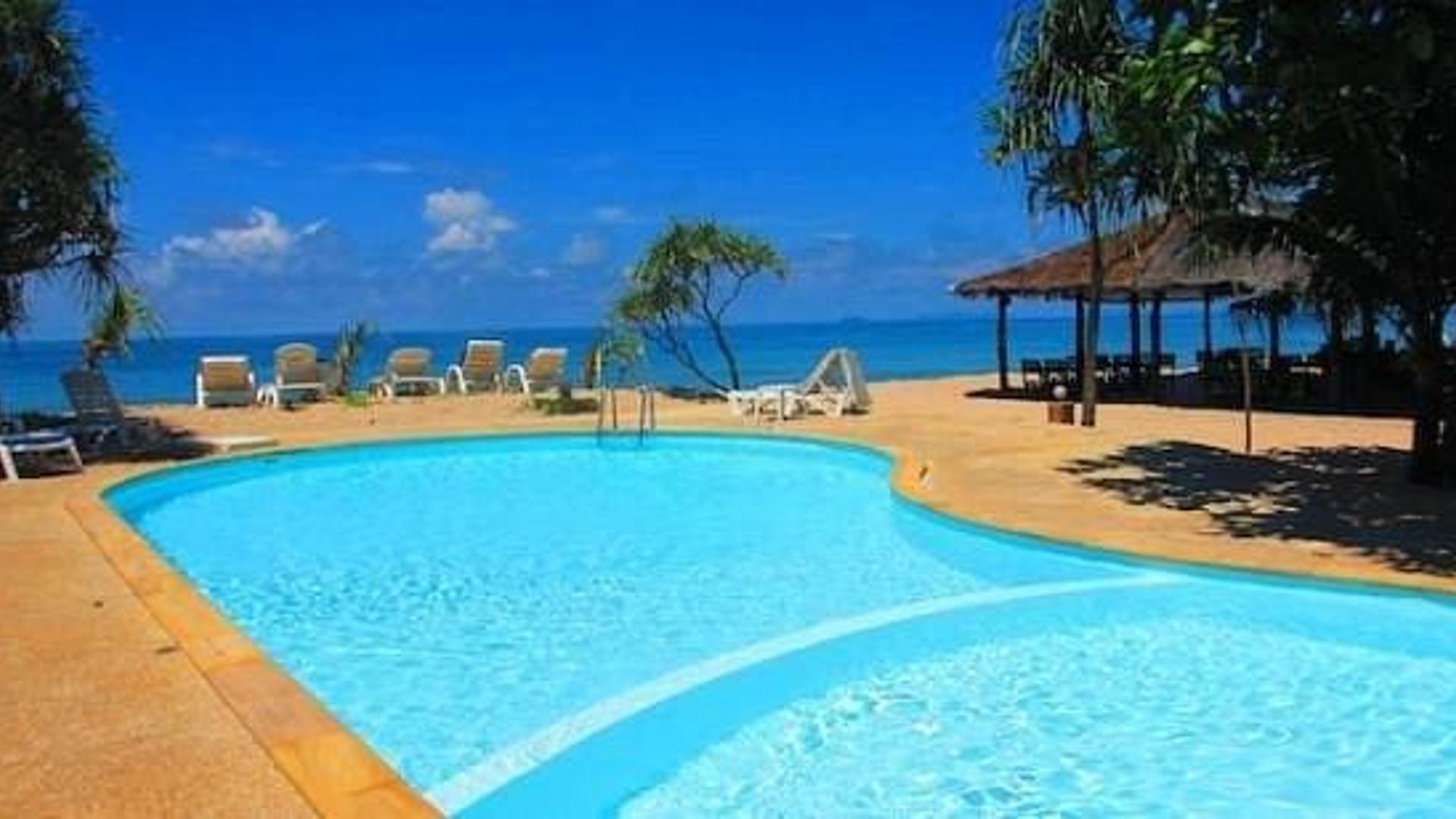 Ko Lanta Nice Beach Resort