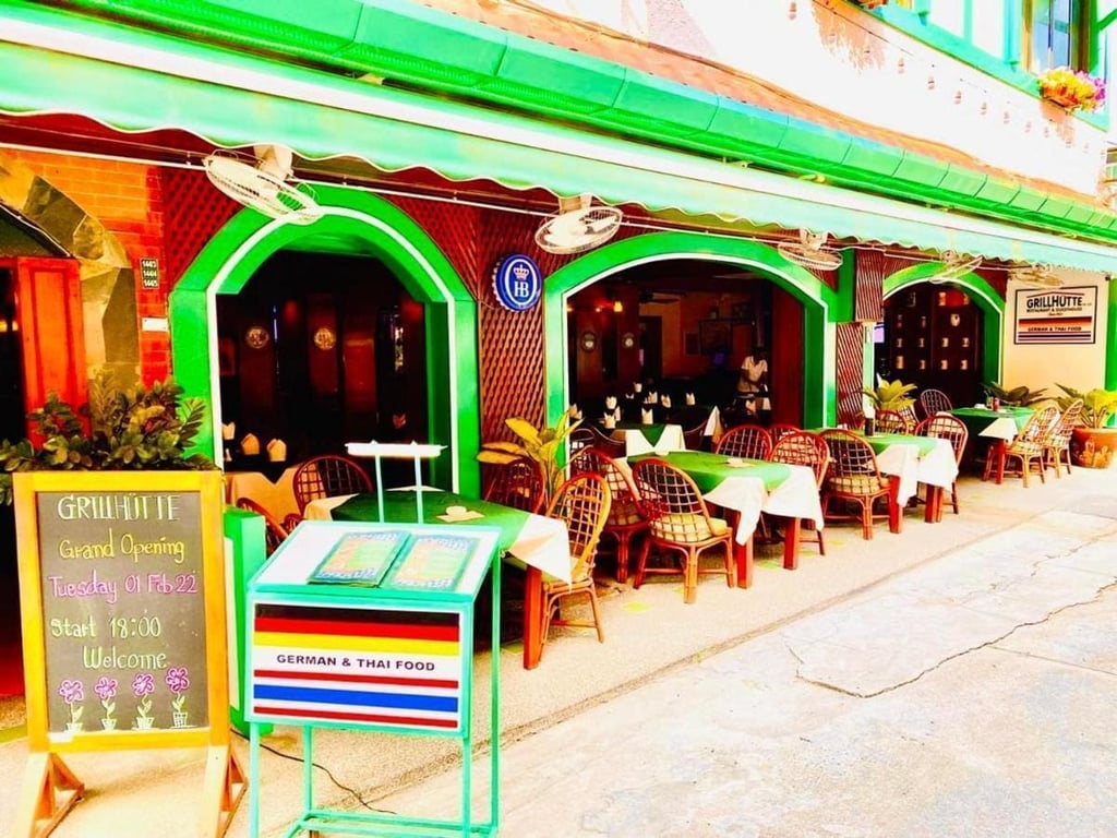 Grillhuette Patong Phuket Restaurant Hotel