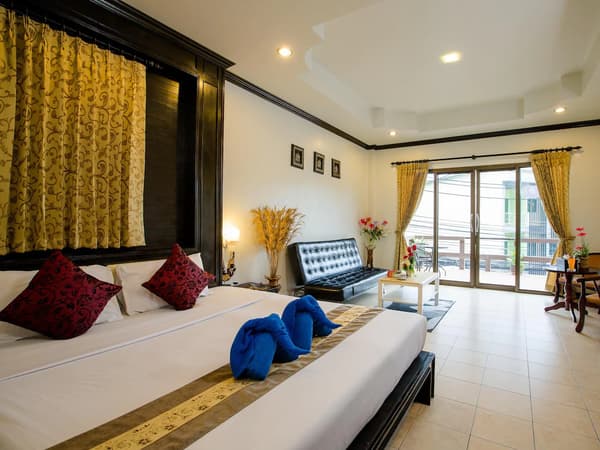 Baan Veerakit Patong Nanai Road