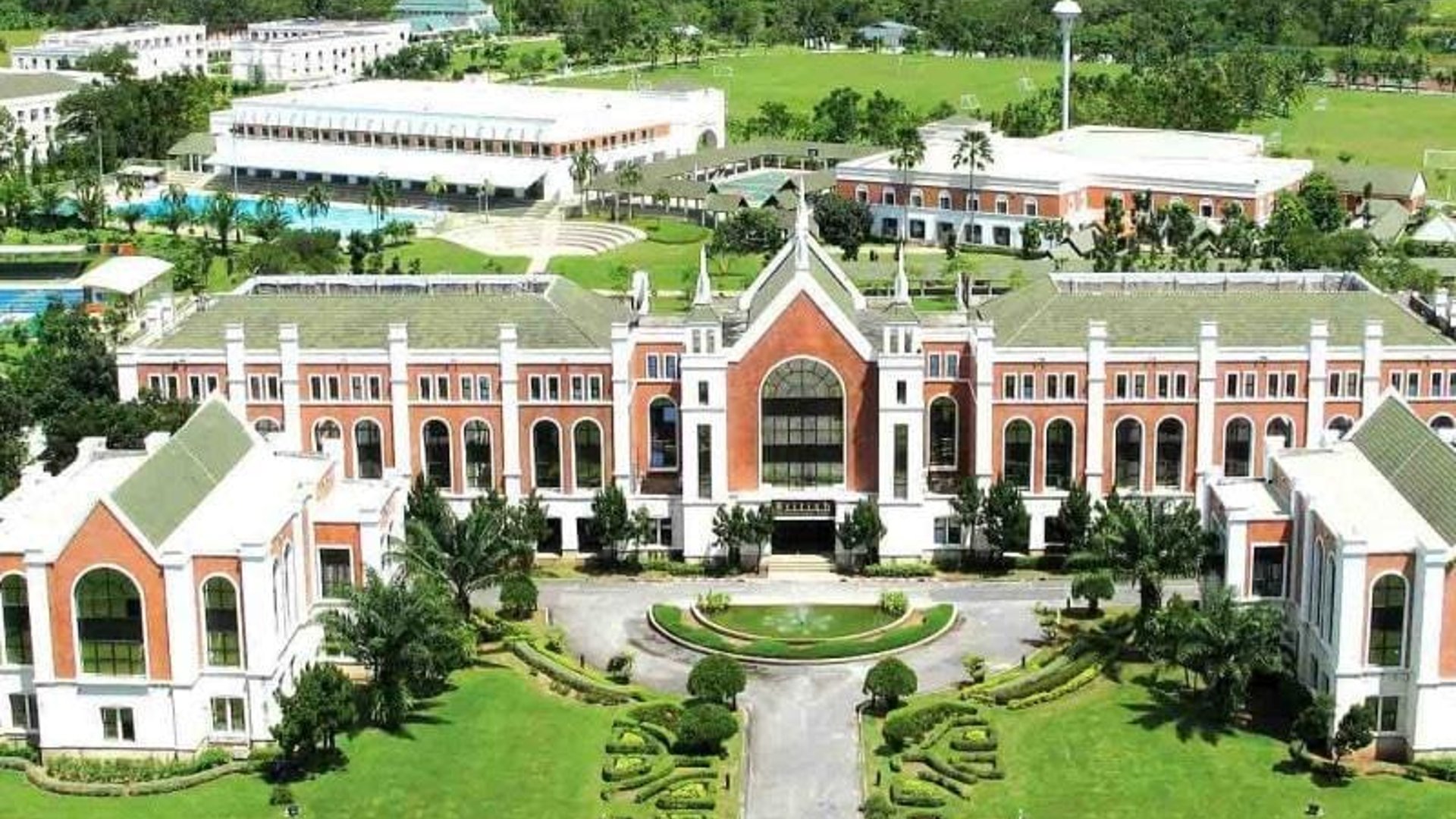 British International School (BIS)