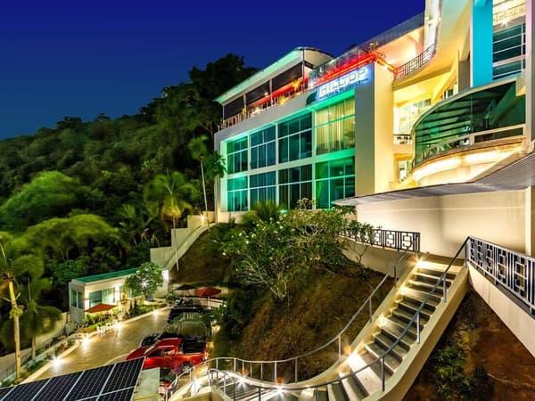 Hilltop Hotel Phuket